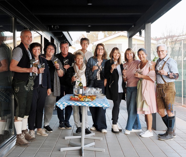 Organisator:innen und Helferinnen am Oktoberfest