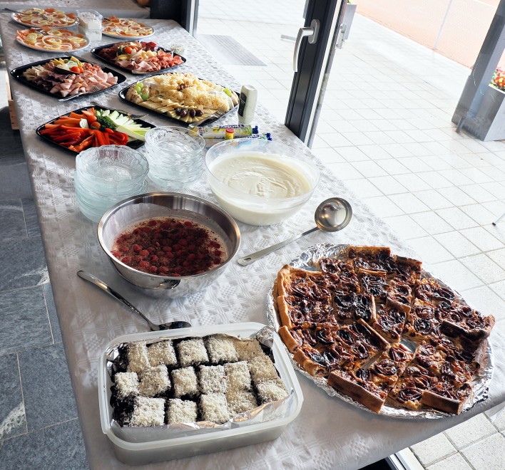 Dessert-Buffet von den Spielerfrauen