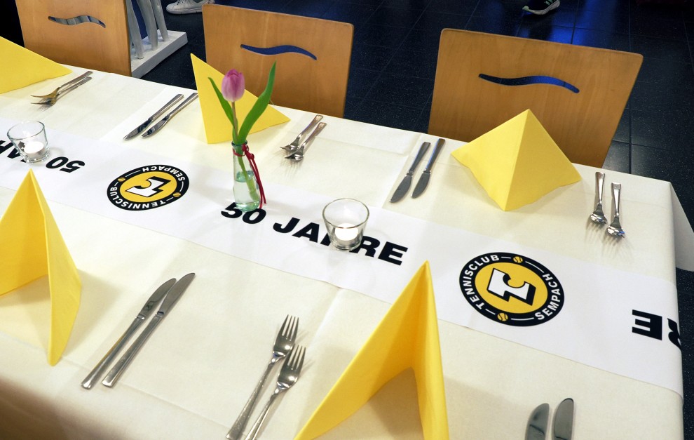 Tischdekoration zur 50. GV im Restaurant Seeland in Sempach