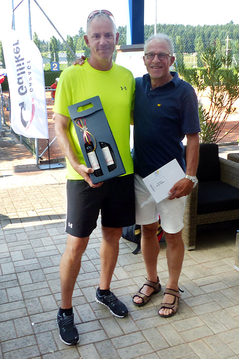 Final MS50+ 2016 mit René Wyss (l) und Hansueli Küng (r) Final MS50+ 2016 mit René Wyss (l) und Hansueli Küng (r)