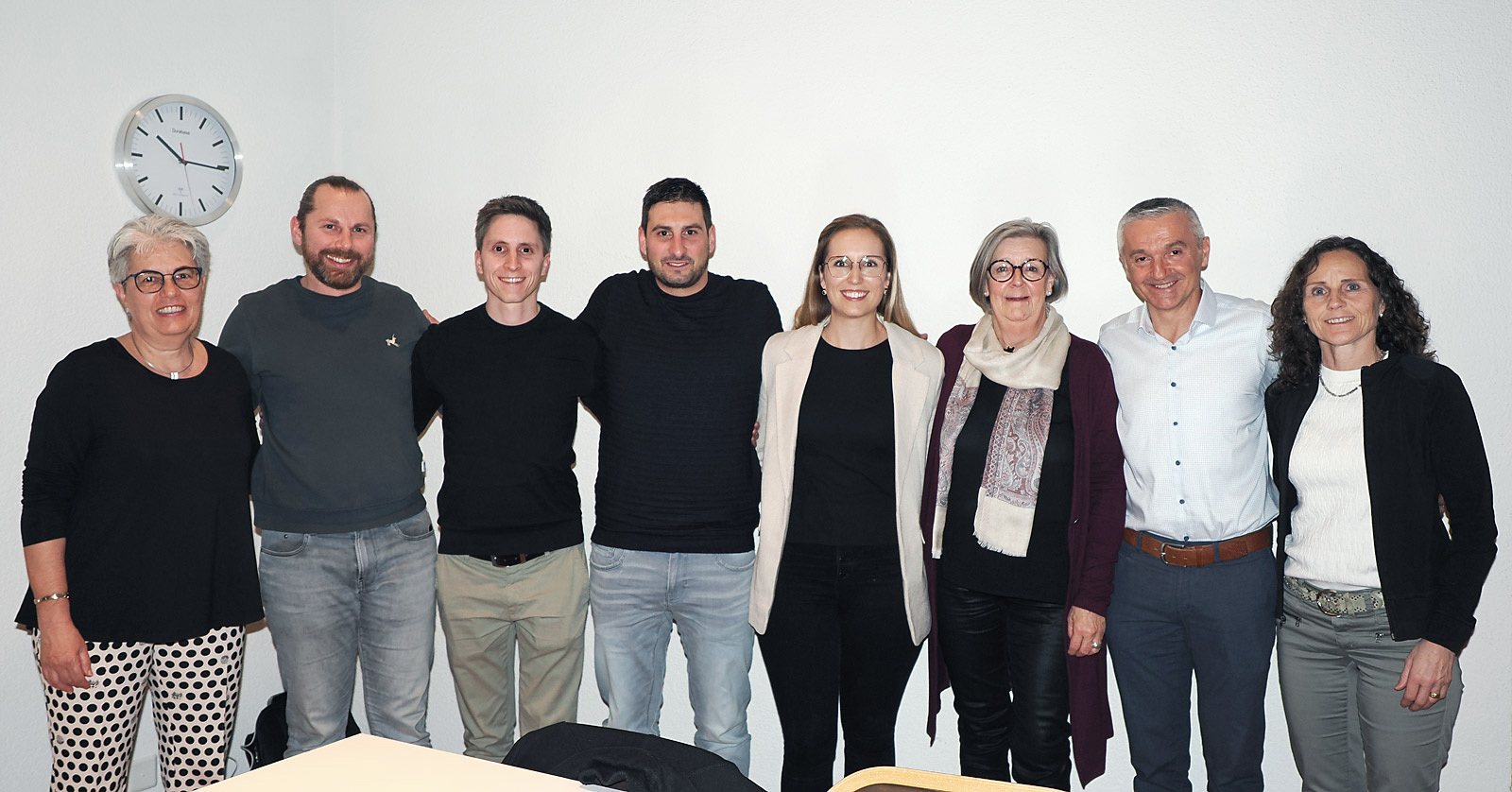 Alter und neuer Vorstand vereint Alter und neuer Vorstand vereint