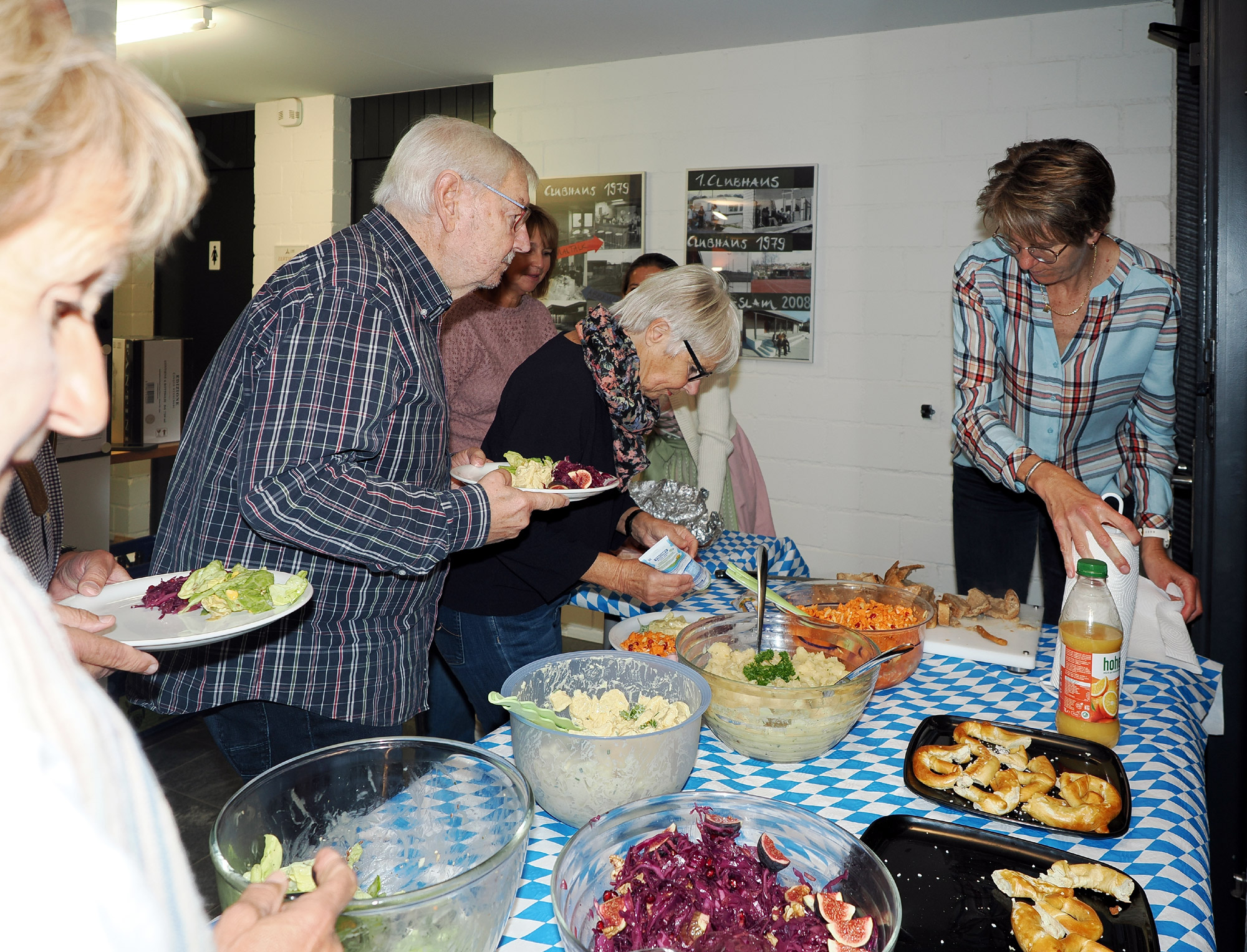 Das Buffet ist offen Das Buffet ist offen