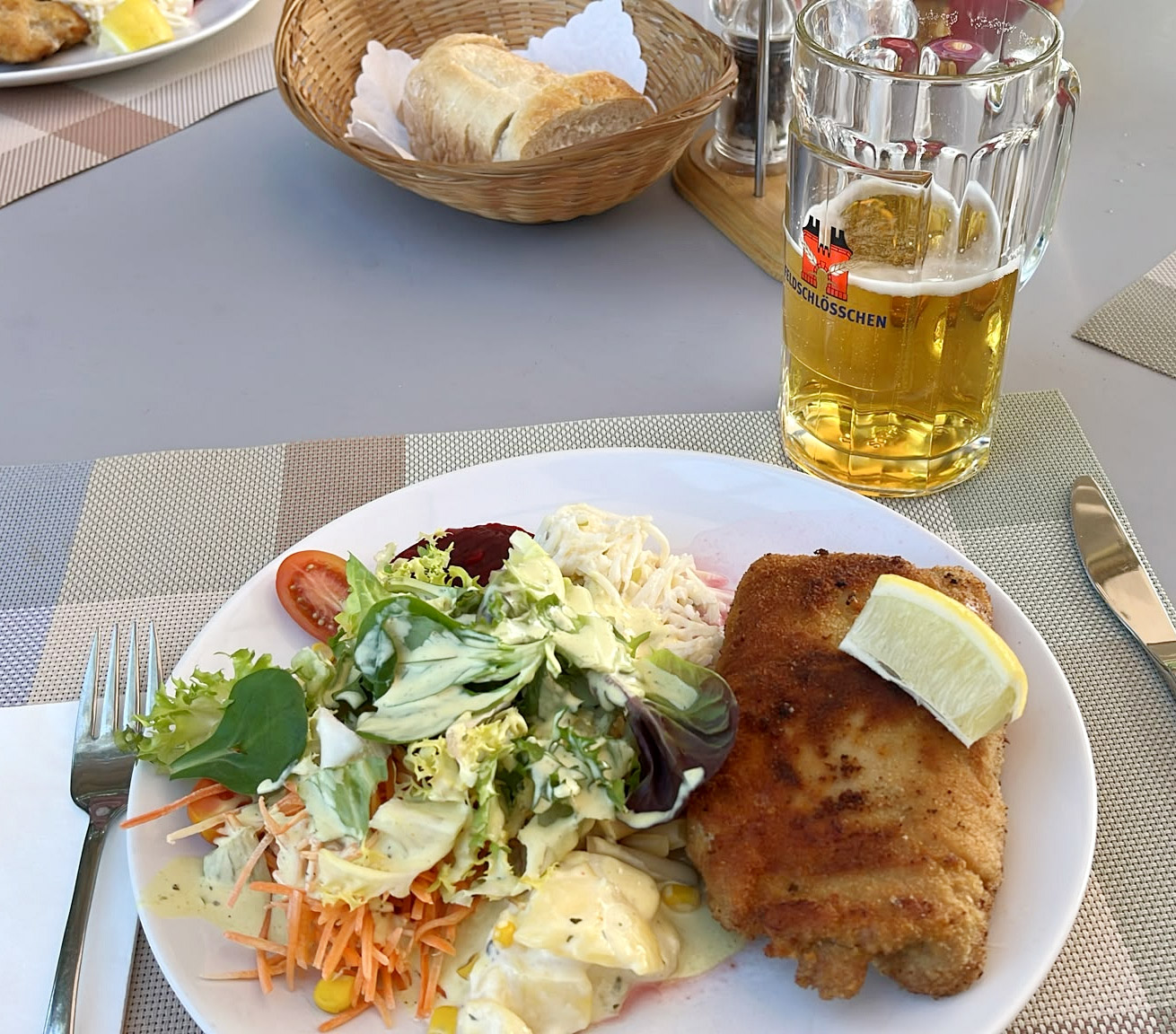 Essen in Birsfelden nach besiegeltem Abstieg Essen in Birsfelden nach besiegeltem Abstieg
